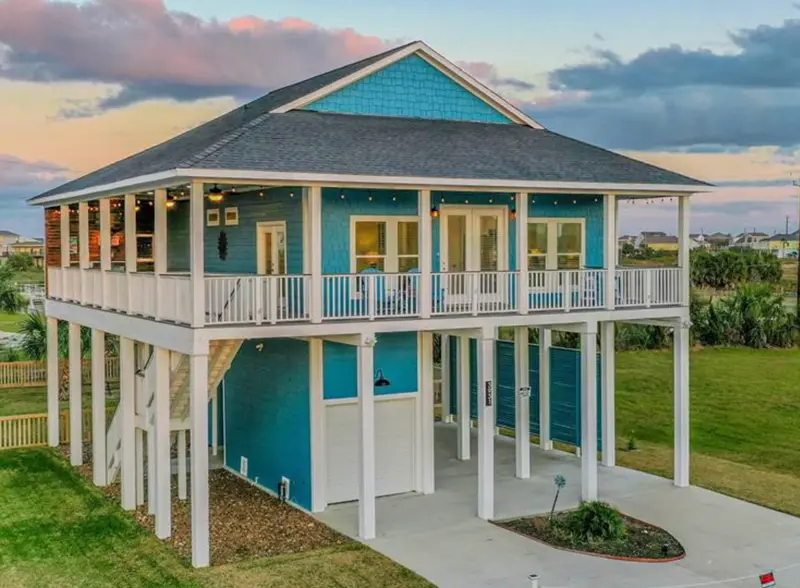 Painting project in Houston, TX — Detail Construction project 6